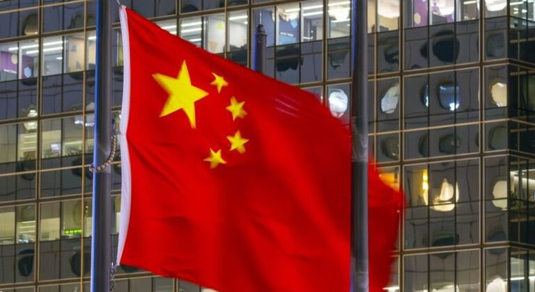 China devuelve el golpe a EE.UU. por su ‘lista negra’