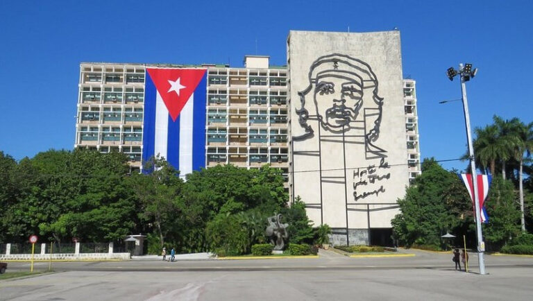 Cuba acusa a EEUU de intentar “provocar” un “estallido social” con su política de presión