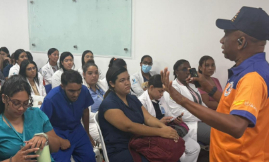 Francisco Arias imparte taller de prevención sísmica a médicos y personal de salud del Hospital Infantil Dr. Arturo Grullón