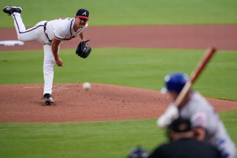 Los Bravos vencen a los Mets con jonrón de Thomas y pitcheo de Mahle