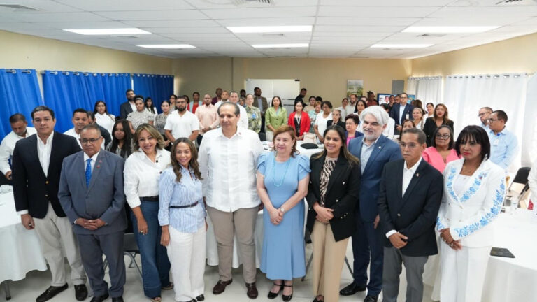 MSP presenta resultados de evaluación para mejorar las Redes Integradas de Servicios de Salud en Cibao Sur