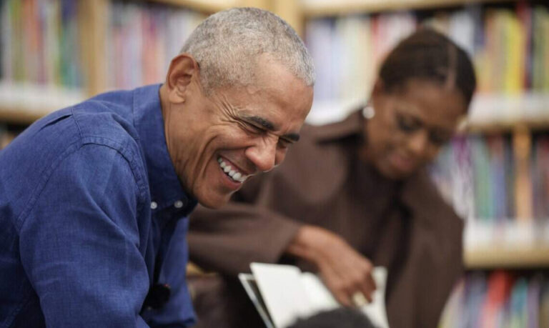 Obama cumple 65 años reforzando su legado desde una discreta retaguardia política