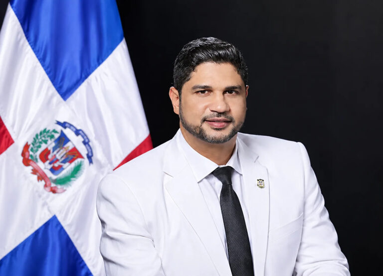 Senador Gustavo Lara es escogido vicevocero del PRM en el Senado de la República