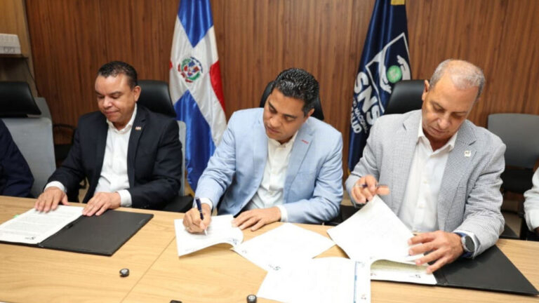 Acuerdo histórico: Garantizan atención médica gratuita para atletas dominicanos