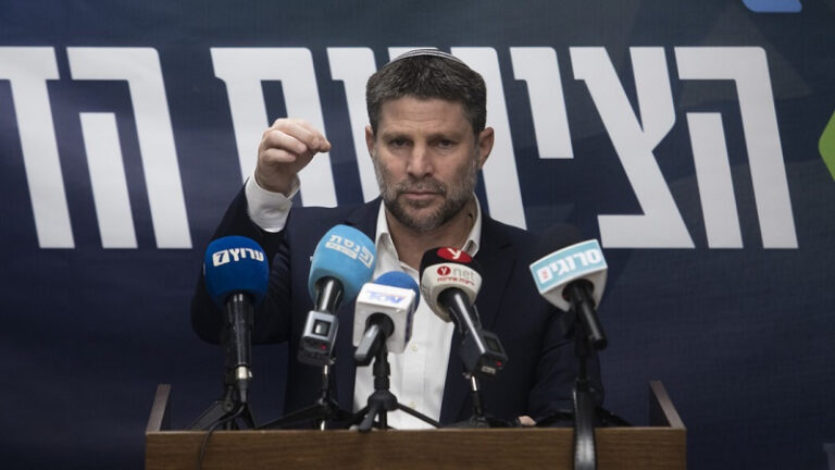 «Debe pagar»: el llamado de un ministro israelí tras el presunto atentado en el vuelo de Flydubai