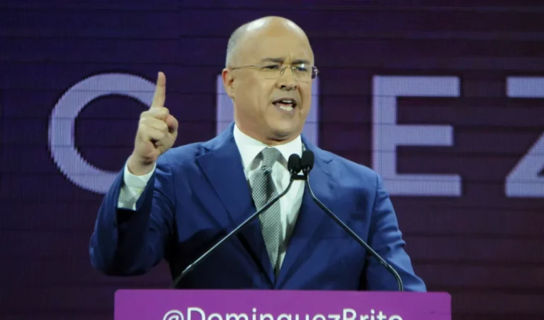 Domínguez Brito respalda suspensión de consulta del PLD y mantiene aspiraciones presidenciales