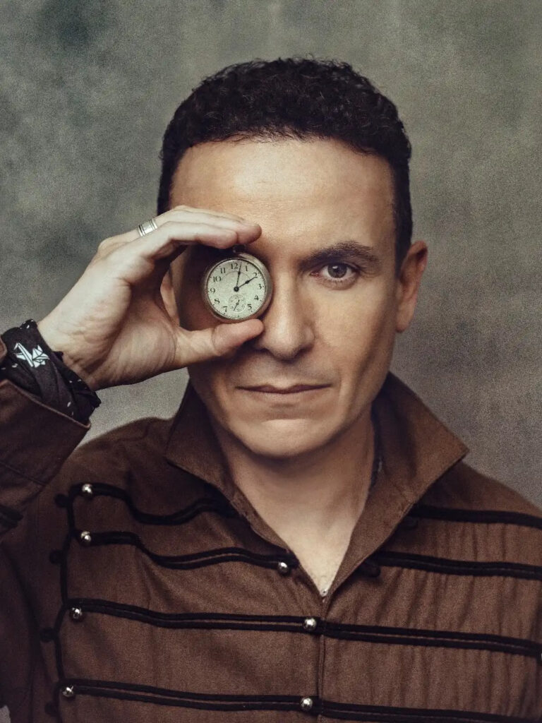 Fonseca y Juanes lideran el listado Pop RD con “Antes que el tiempo se vaya”