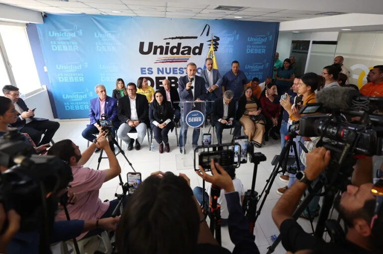 La oposición mayoritaria exige la derogación «inmediata» de la ley contra el odio en Venezuela