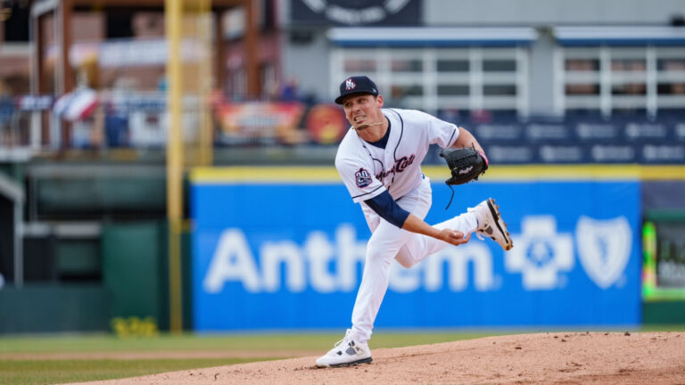 Licey anuncia a CJ Van Eyk como refuerzo