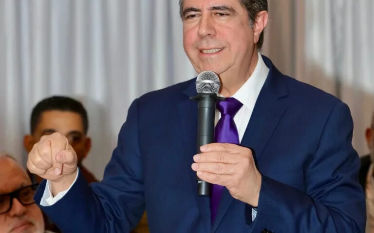 PLD aplaza asamblea de la CONAP en medio de disputa por padrón