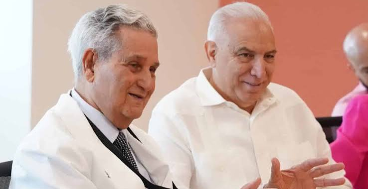 Ramón Tallaj recibe reconocimientos y anuncia programas de salud comunitaria para RD