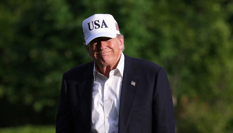 Trump cree que habrá un acuerdo con Cuba y no será «necesaria» una intervención militar