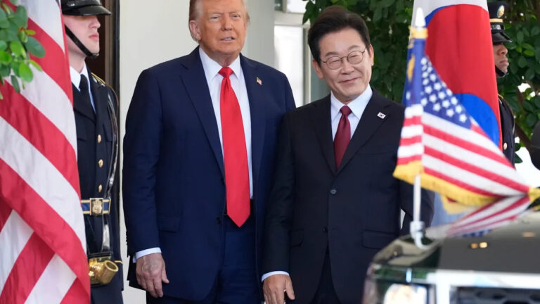 Trump insistió en diálogo con Corea del Norte durante reunión con el presidente surcoreano