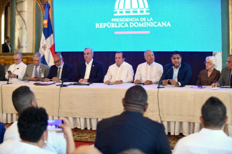 Gobierno destinará RD$2,000 millones “de la corrupción pasada” para invertir en 40 obras deportivas