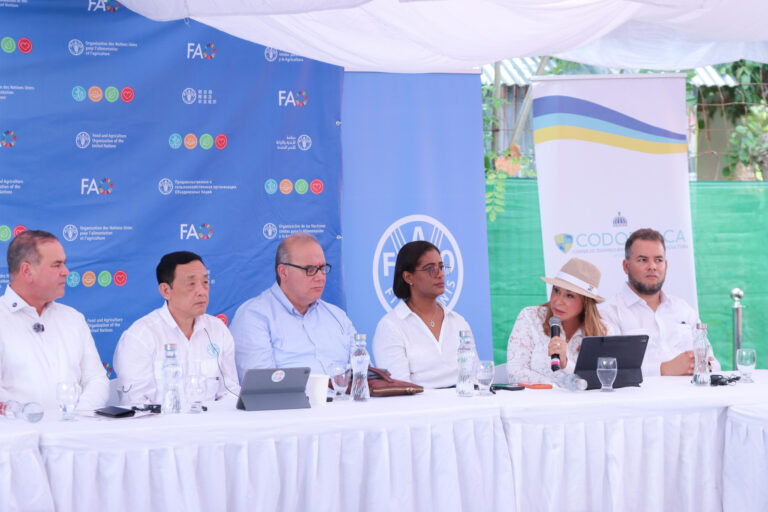 Director general de la FAO reconoce modelo de protección social, capacitación y generación de ingresos de Supérate en Higüey