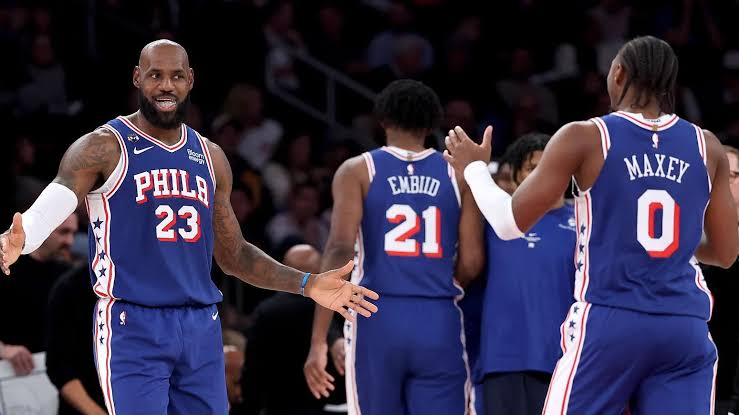 LeBron y los 76ers remontan 27 puntos y dejan en evidencia a los Cavaliers