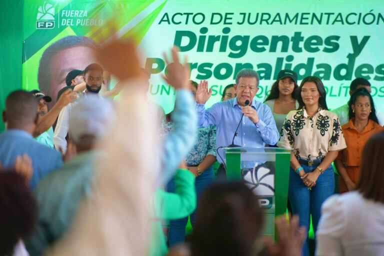 Leonel Fernández retoma agenda territorial y encabezará este domingo juramentación en San Cristóbal