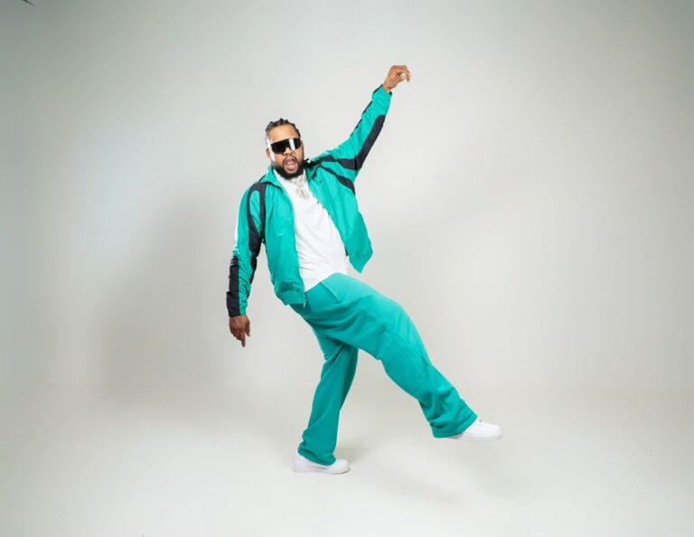 Mr. Manyao resurge con “Piedra a la Luna Remix”, que supera los 2.5 millones de reproducciones en YouTube