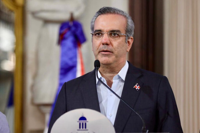 Presidente Abinader advierte a prófugos: “Entréguense ahora que les damos la oportunidad