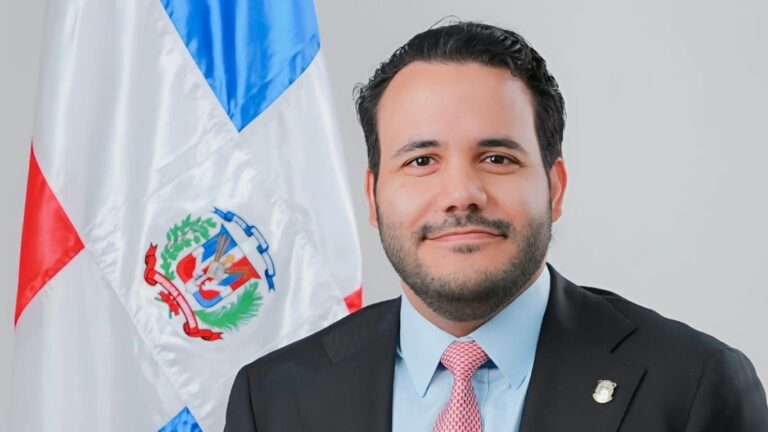 Renuncia del PRSC el diputado y vocero Rogelio Alfonso Genao