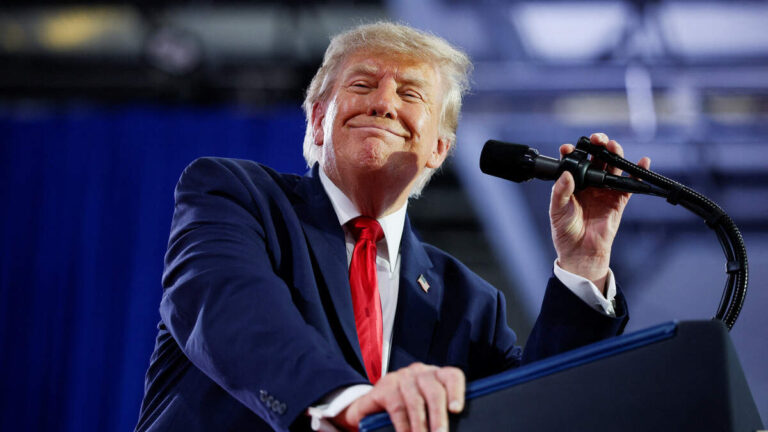 Trump insiste en que hubo fraude en 2020 y reivindica su derecho a competir.