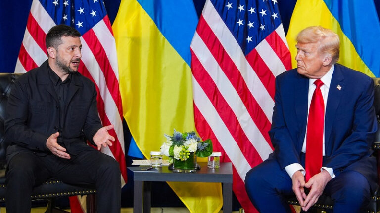 Trump: Sugiero que Ucrania tenga un nuevo líder que sea capaz de llegar a un acuerdo